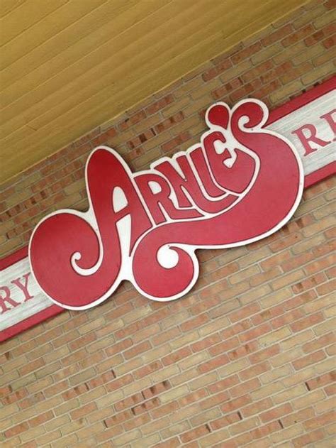 Arnie's Bakery .